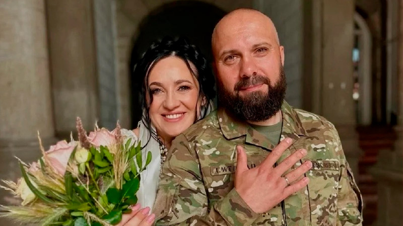 Соломия Витвицкая официально стала женой военного: звездная пара поделилась счастливыми кадрами
