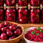 Маленькую свёклу больше не выбрасываю: мариную целиком — зимой открываю банку и сразу готовлю салат 8 Маленькую свёклу больше не выбрасываю: мариную целиком — зимой открываю банку и сразу готовлю салат
